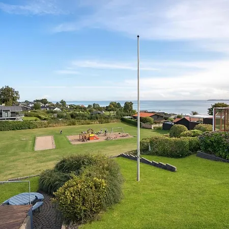 Cozy In With House Sea View Holiday home *