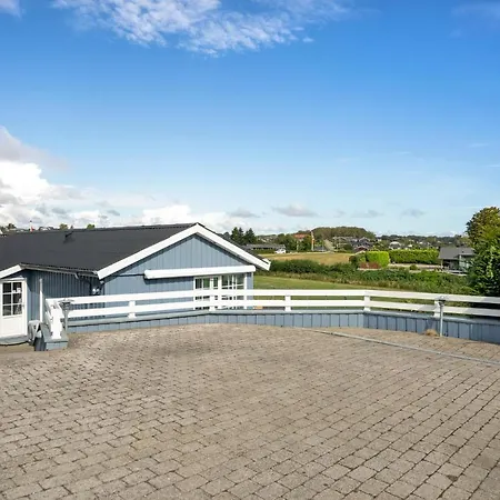 Cozy In With House Sea View